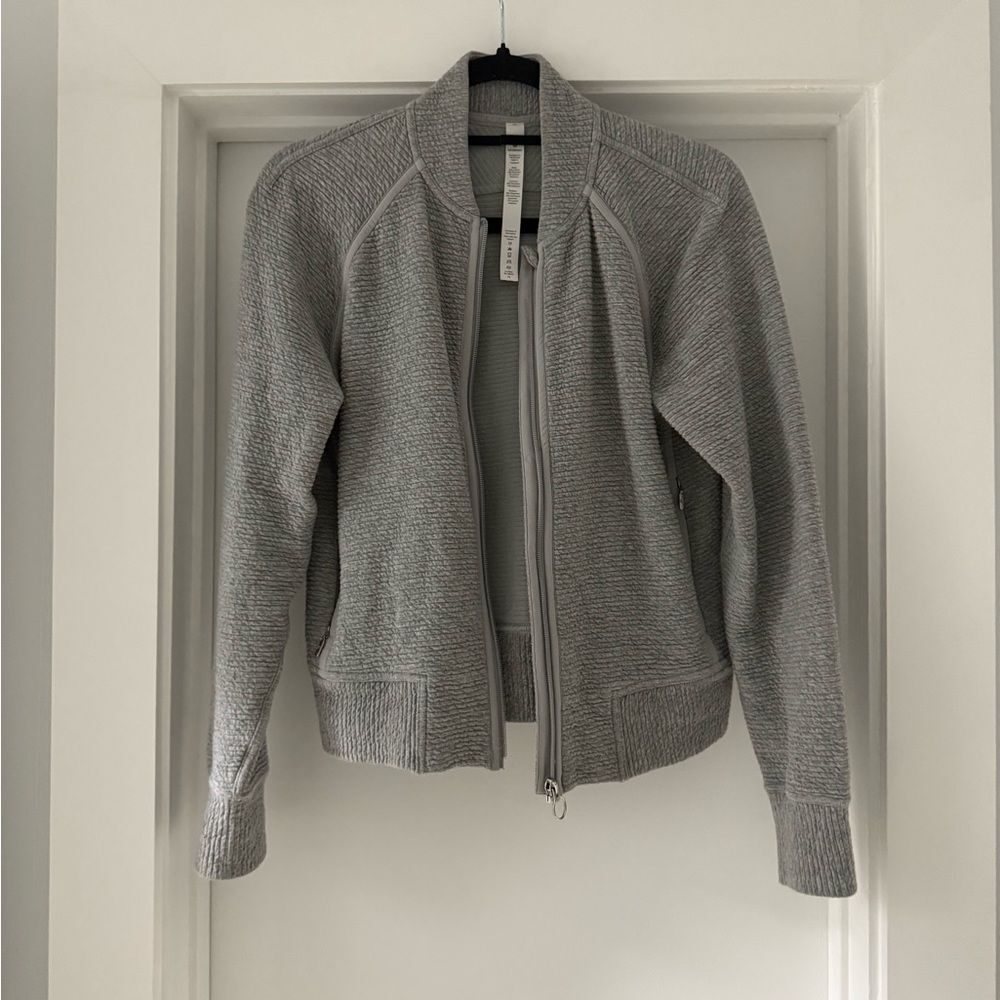 Lululemon On Repeat Bomber Size 6